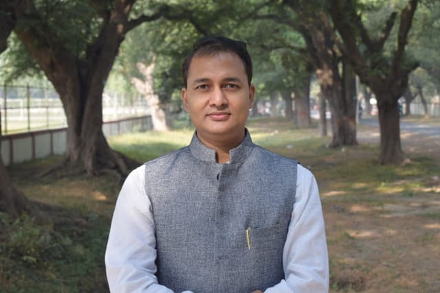 Dr. Ashish  Jaiswal